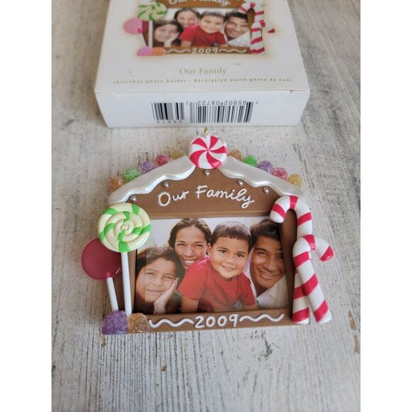 Hallmark our family gingerbread house photo frame ornament Xmas candy - Picture 2 of 5